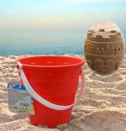 Alternative view of Balde de playa rojo con forma de torre 18x19cm