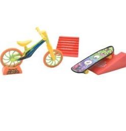 Alternative view of Mini pista con skate y bicicleta